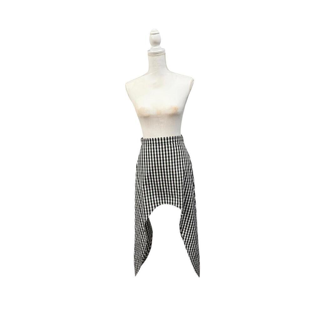 New Burberry Black and White Gingham Asymmetric Handkerchief Hem Skirt, size 4